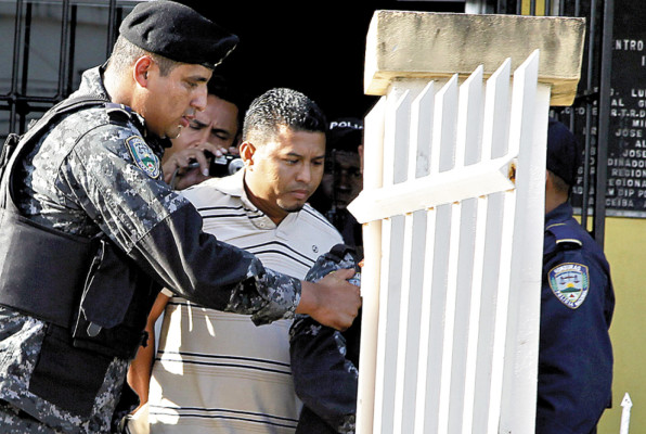 Policía abre fuego en DNIC y mata a cinco compañeros en La Ceiba