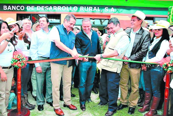 Inauguran agencia Banrural en Honduras