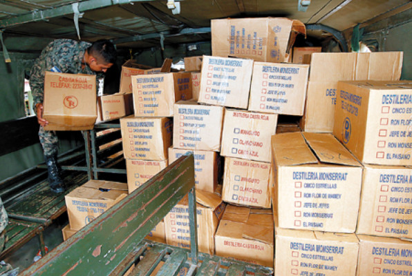 Investigan muerte de 17 personas por ingesta de alcohol adulterado