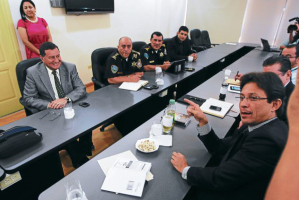 TSE y Policía acuerdan generar confianza y legitimidad electoral en Honduras