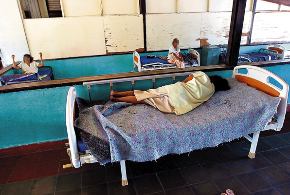 Pacientes olvidados hasta por sus familias