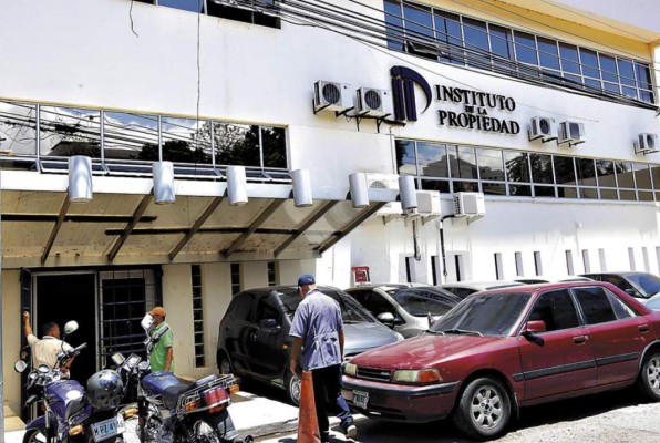 Inicia pago de matrícula vehicular. Estas son las multas a aplicar por mora