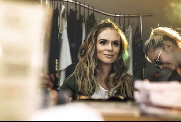 Karen Martínez, la guapa y sexy esposa de Juanes que enamora en las redes