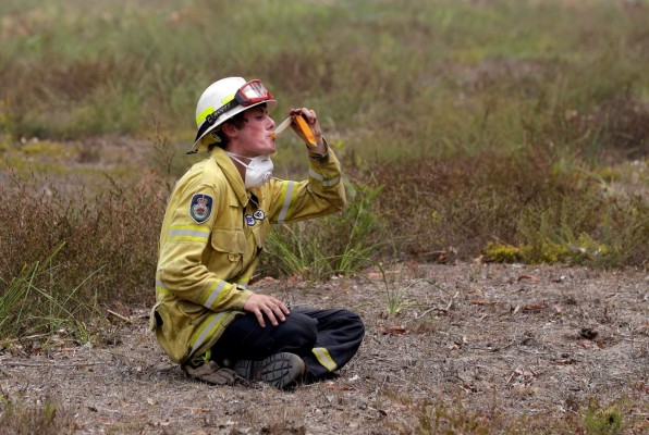 'Que el Señor nos regale lluvia': dolor y desesperación ante arrasadores incendios en Australia
