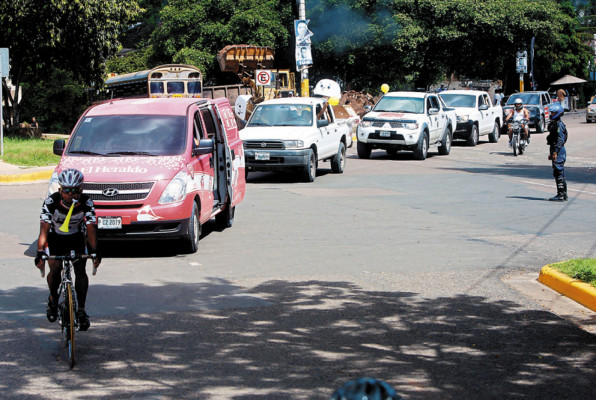 Una caravana de incentivo, previo a la 2da Vuelta Ciclística