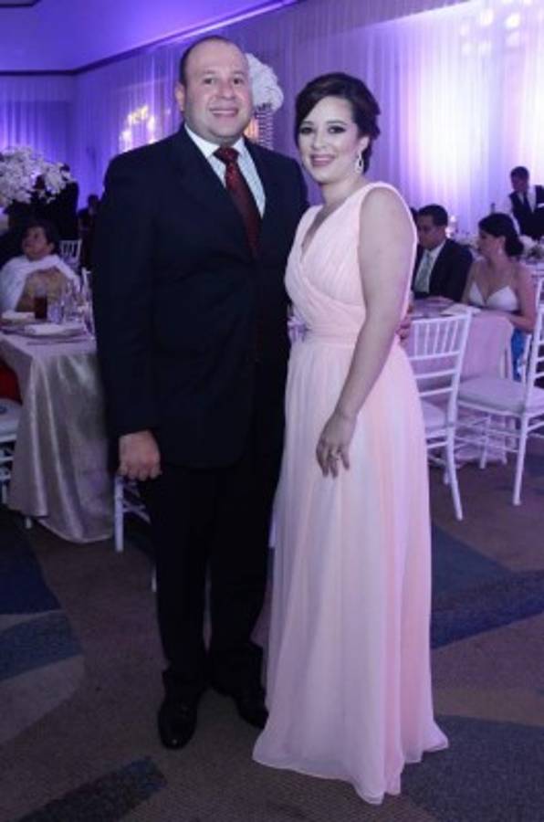 Brindis nupcial para sellar su felicidad