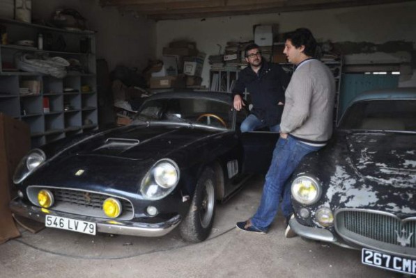 Encuentran en Francia colección multimillonaria de autos clásicos