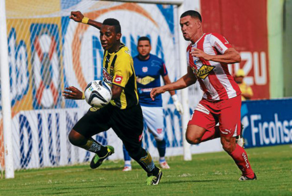 Real España y Vida empataron 2-2