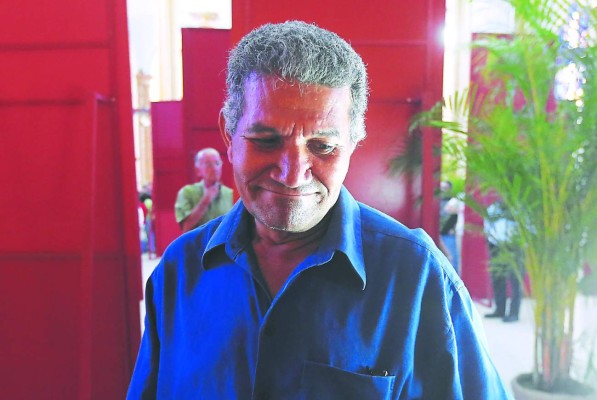 Conmoción y fervor frente al Manto de Turín en Tegucigalpa