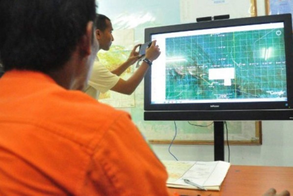 Acuerdan rastrear vuelos civiles por satélite&nbsp;&nbsp;