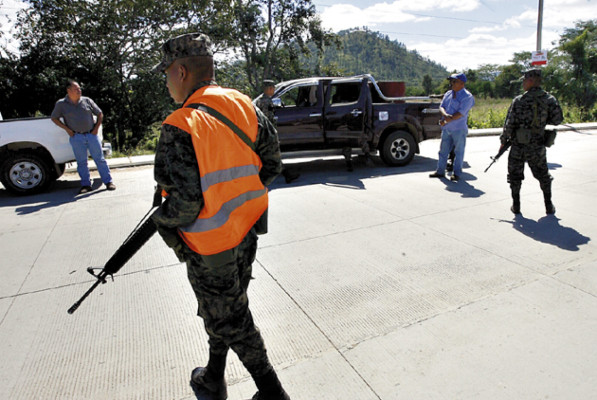 Capturan a siete personas y decomisan 17 armas