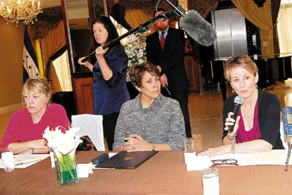 Analizan derechos humanos en Honduras