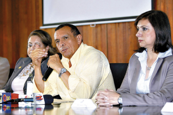 ‘Pepe’ pide informes de corrupción en gobierno