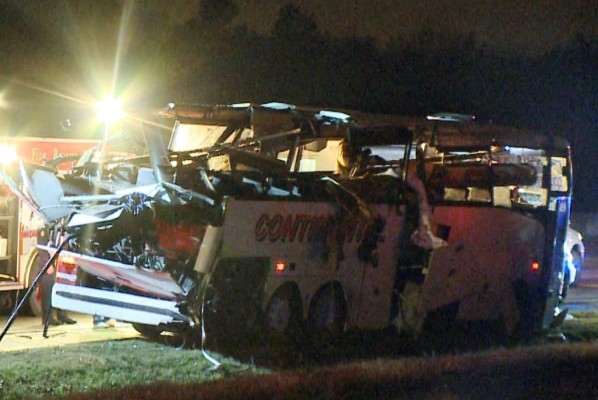 Seis muertos en accidente de autobús en Arkansas