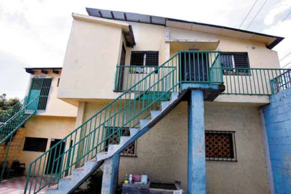 Directores asfixiados por cobros en Distrital