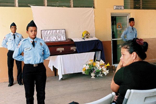 Intoxicado muere el comandante de los bomberos de San Lorenzo