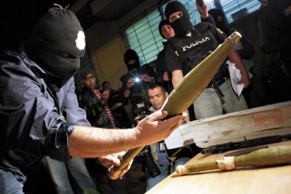 Llamarán a testificar a cuatro oficiales por robo de 22 RPG-7 en Honduras