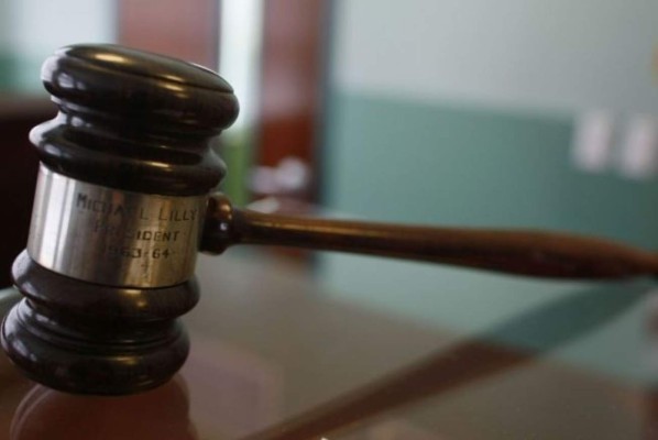 Ocho guardias civiles citados a declarar por violenta expulsión de inmigrante