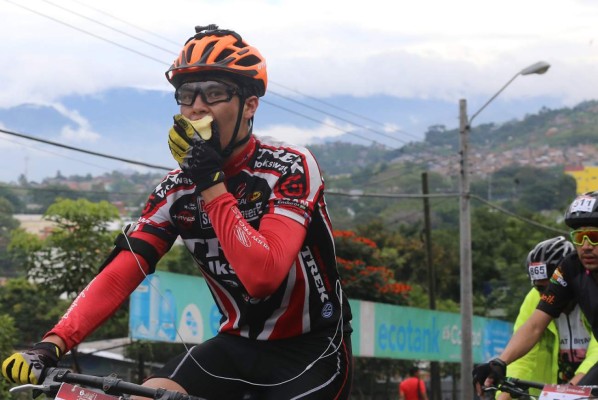 Las fotos más curiosas que dejó la #6tavueltaCiclistica ¡Buscate!