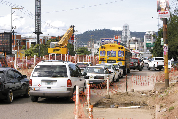 Trabajan en estrategia para controlar congestionamiento