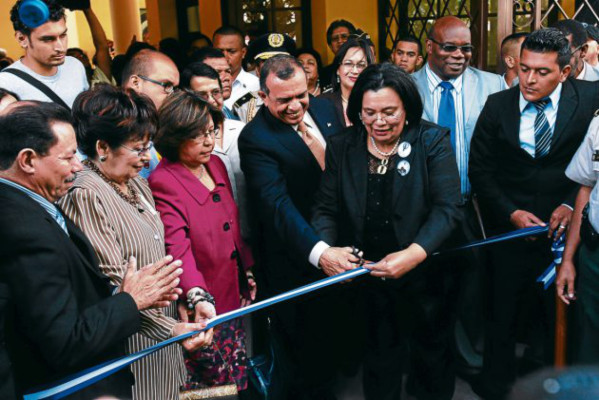 UNAH inaugura nuevo Centro de Arte y Cultura