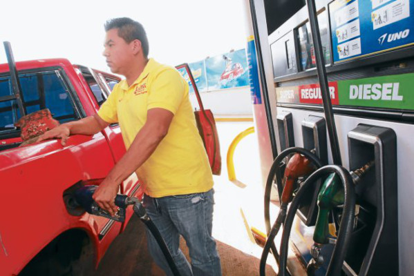 Nueva rebaja a los combustibles en Honduras