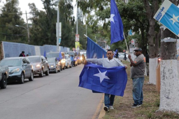 FOTOS: Nacionalistas celebran la 'Caravana de la Victoria' en Honduras