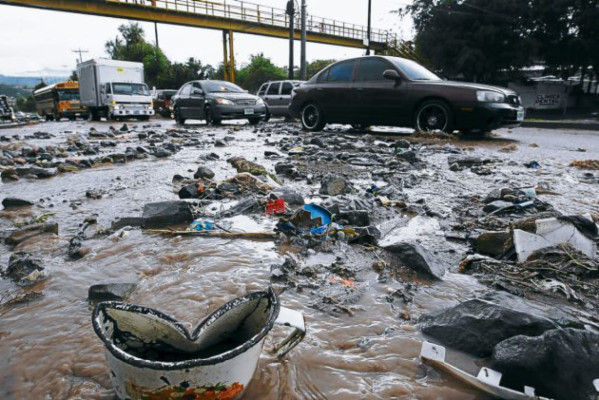 Al menos 65 casas inundadas por lluvias en la capital de Honduras