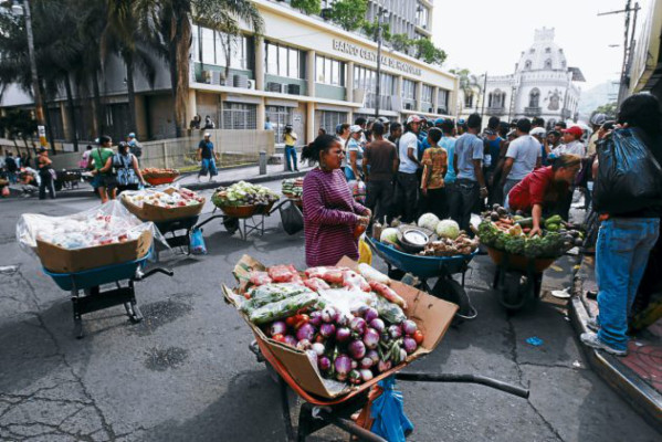 Invasión comercial retrocede 12 años el centro histórico