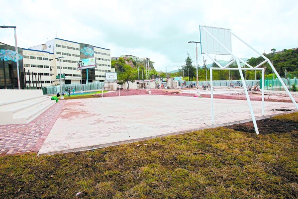 A un 85 por ciento parque Convive