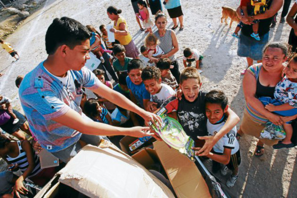 ¡Feliz Navidad para los niños de la aldea El Carpintero!