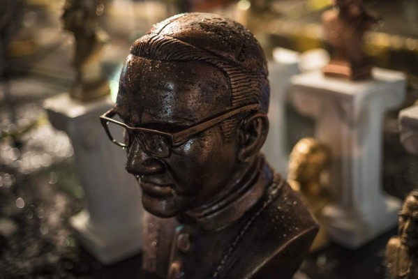 Honor tardío para el mártir de los pobres