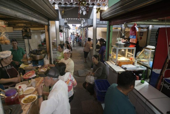 Alejando Agurcia: 'Mamá Alcaldía no les pagará más sus servicios públicos”