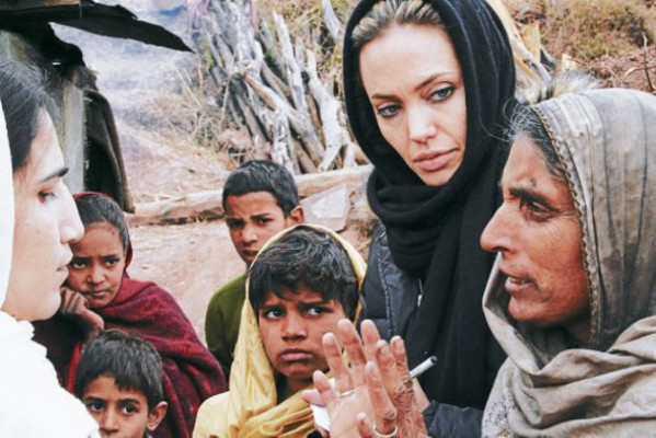 Angelina Jolie, una heroína de carne y hueso