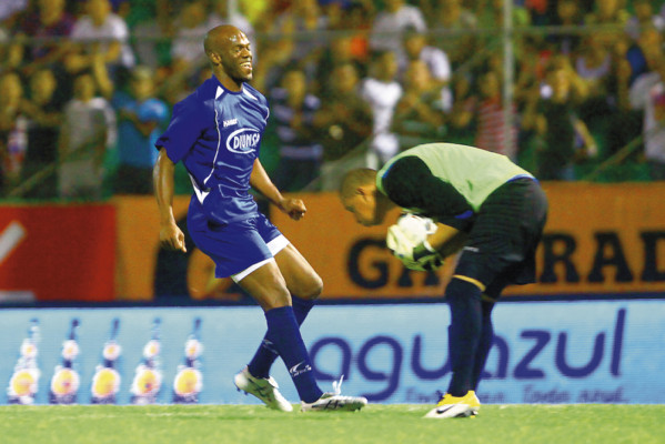 Un adiós al más grande, al 'Rey' David Suazo