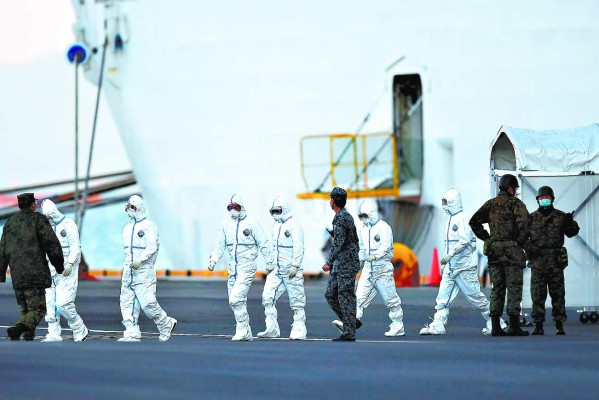 Hondureño en cuarentena dentro de crucero: 'Queremos salir de aquí”