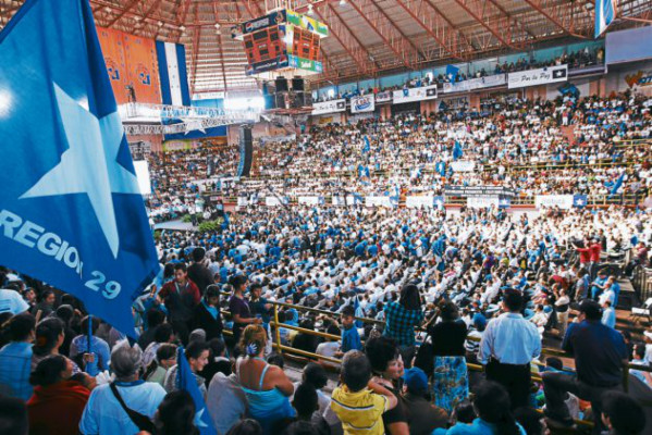 Tómenme la palabra, nosotros los cachurecos seguiremos gobernando el país: Hernández