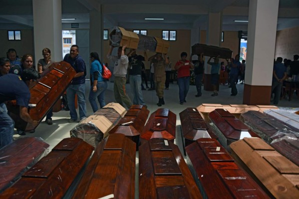 Al menos 131 muertos en gran deslave de Guatemala; cientos siguen desaparecidos