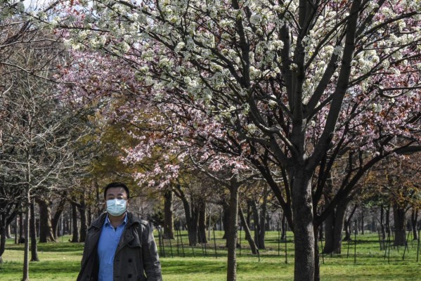 'No tengo idea cómo será el mundo cuando todo esto acabe': Jóvenes regresan a casa de sus padres