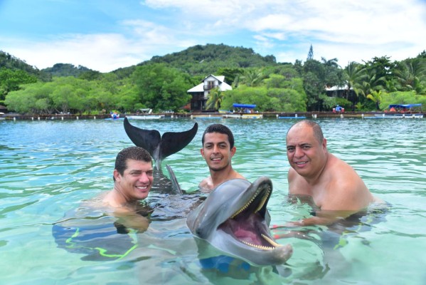Encantos del caribe reunidos en un solo lugar: Roatán