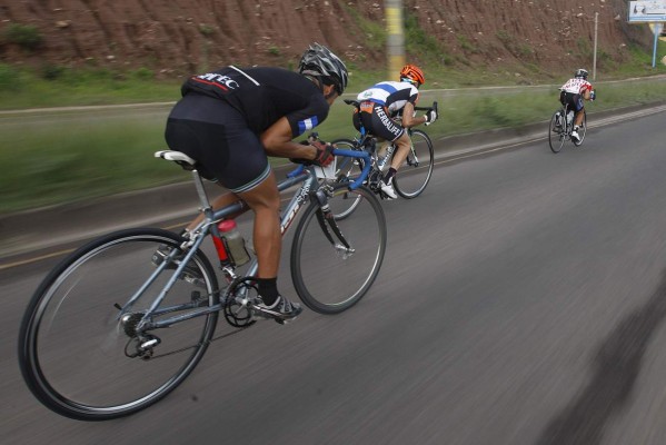 III Vuelta Ciclística: El corazón nos palpitó en élite