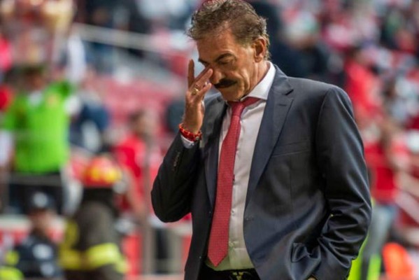 La trayectoria de Ricardo La Volpe, posible técnico de Olimpia  