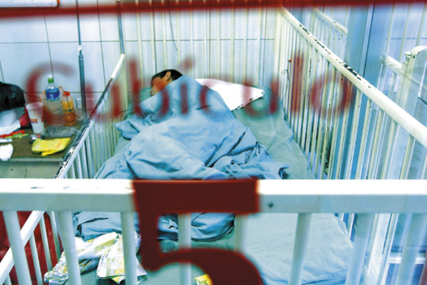 Padres pretendieron ocultar a menor que se quemó con pólvora