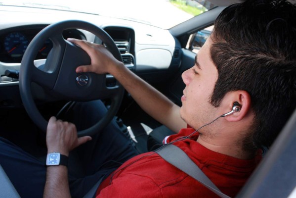 Las distracciones más peligrosas al volante
