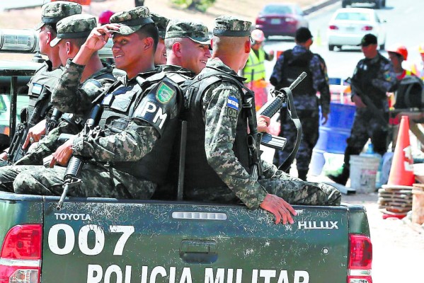 Sepultan a las tres víctimas de masacre en el Hato de Enmedio