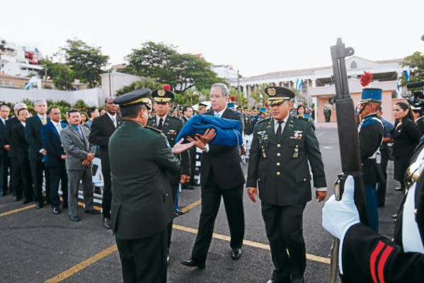 Día de la Bandera marca inicio de fiestas patrias
