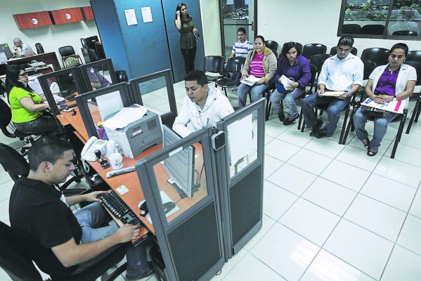 Honduras: Listos 3,000 millones para aguinaldos de burócratas