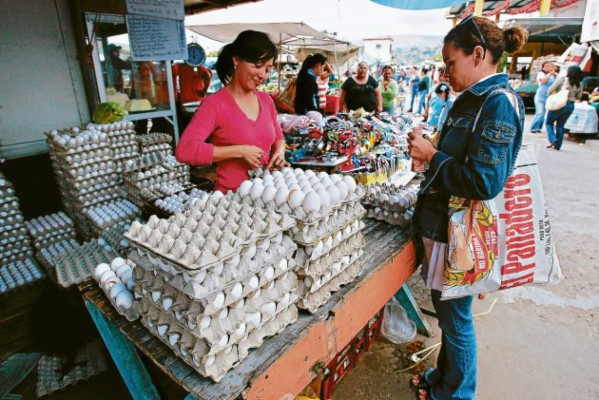 Presidente sanciona decreto que deroga 15% de ISV