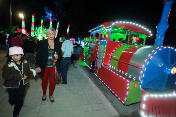 Villa Navideña en Tegucigalpa próxima a recibir medio millón de visitas