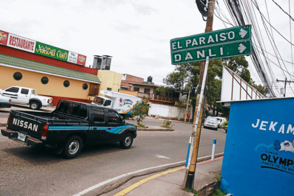 Tegucigalpa y Comayagüela están llenas de señales viales confusas y en desuso
